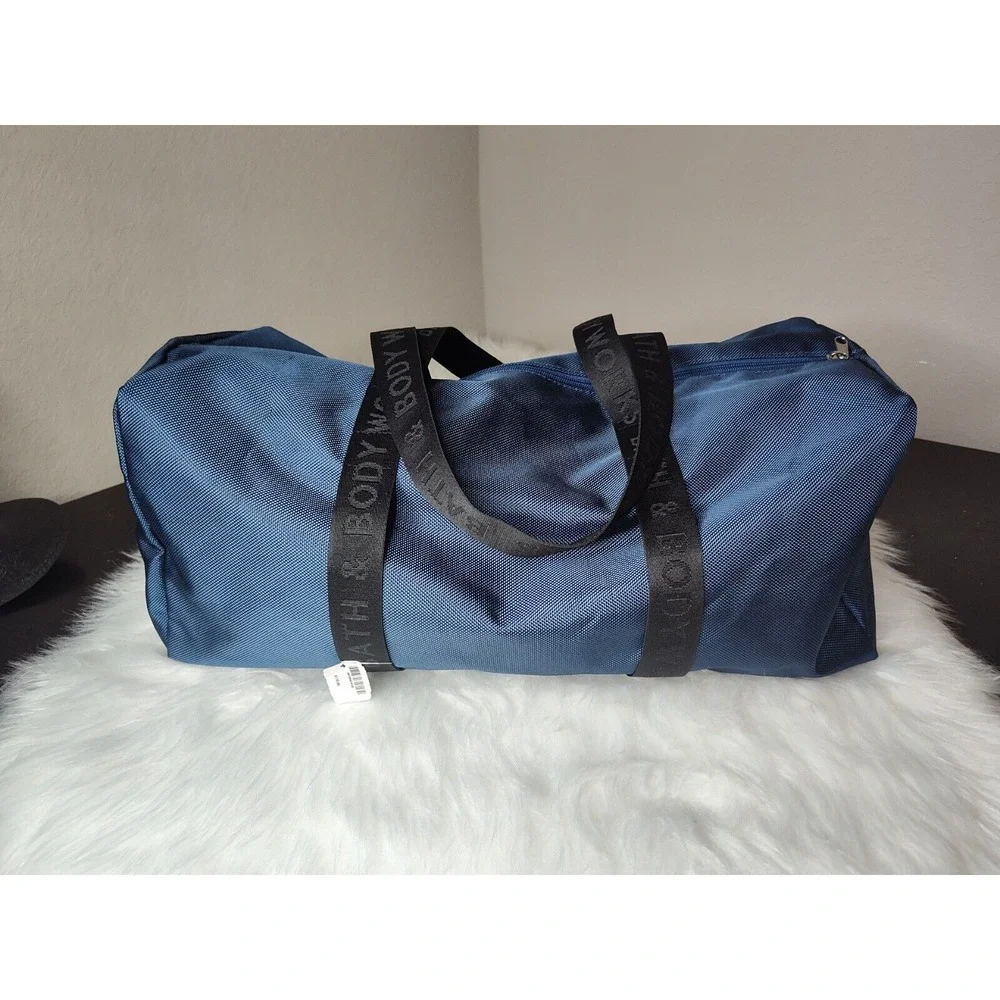 Bath And Body Works Blue‎ Mens DUFFLE BAG NWT PERFECT FOR GYM